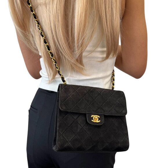 CHANEL Vintage CC Logo Matelasse Crossbody Shoulder Flap Bag Black Gold [105914] - Picture 1 of 13